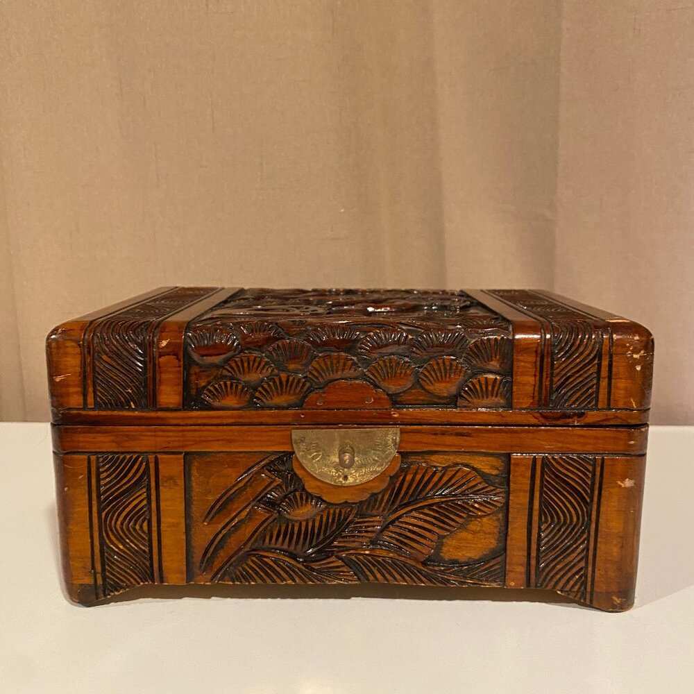 Vintage Hand-Carved Wooden Jewelry‎ Trinket Box Birds Trees 9x6x4 - Velvet Lined